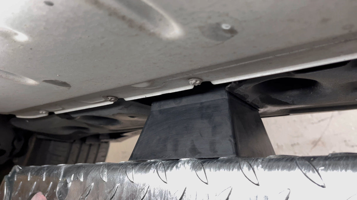 Gummiklotz für Elektro- und Hybridfahrzeuge für Scherenhebebühnen Abmessungen 140 x 100 x 120 mm