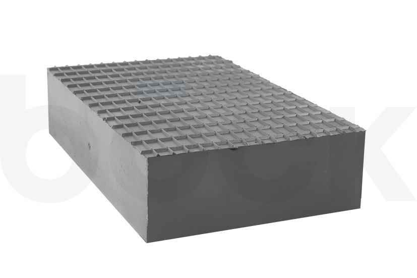 Rubber block for universal use on scissor lifts dimensions 220 x 140 x 50 mm