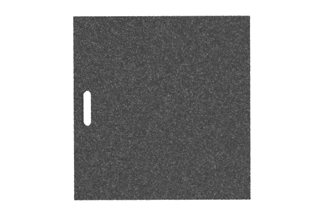 Draufsicht der schwarzen, rechteckigen Ausgleichsplatte AP-OAF.645.620.H50 für Achsvermessungshebebühnen, gefertigt aus verpresstem Gummimaterial mit poröser Oberfläche und Griffloch.