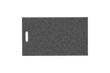 Draufsicht der schwarzen, rechteckigen Ausgleichsplatte AP-TVS.680.400.H50 für Achsvermessungshebebühnen, aus verpresstem Gummimaterial mit poröser Oberfläche und Griffloch.
