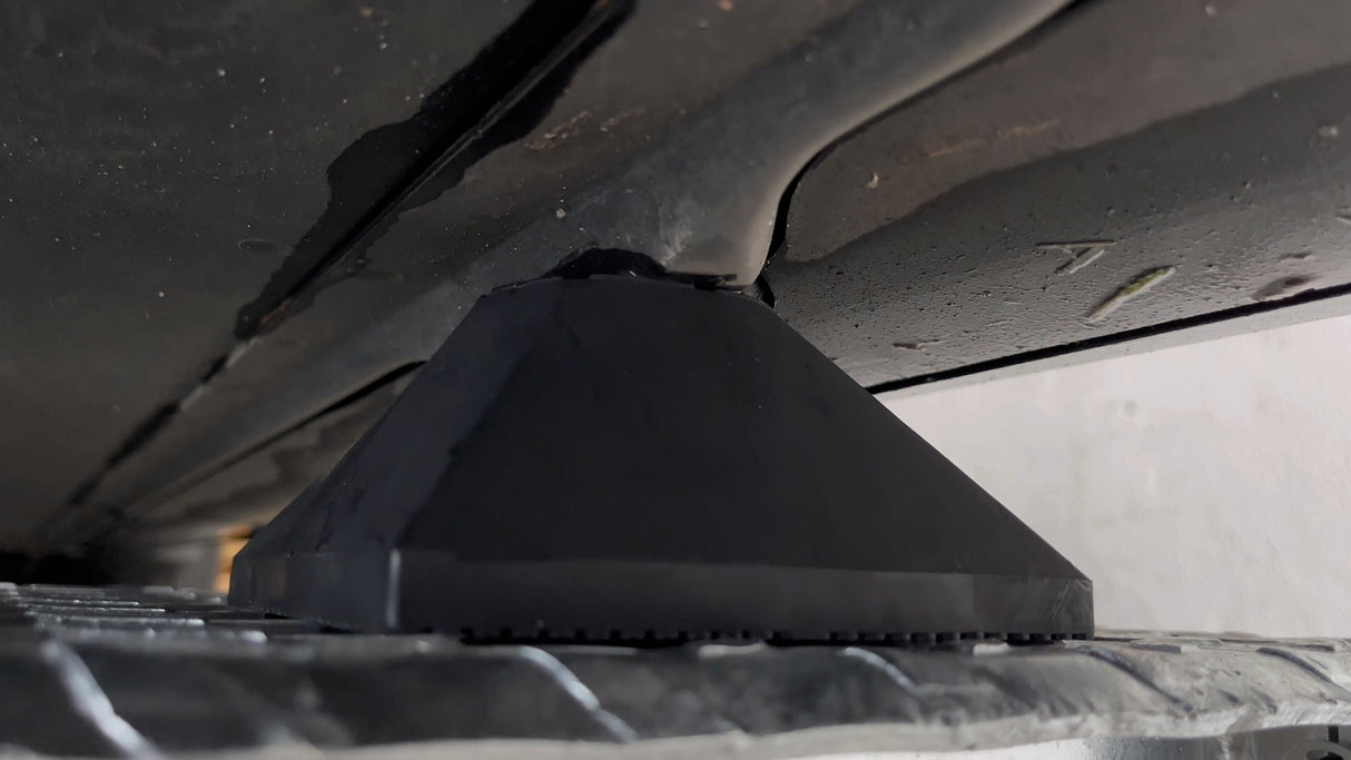 Gummiklotz für Elektro- und Hybridfahrzeuge für Scherenhebebühnen Abmessungen 120 x 120 x 60 mm