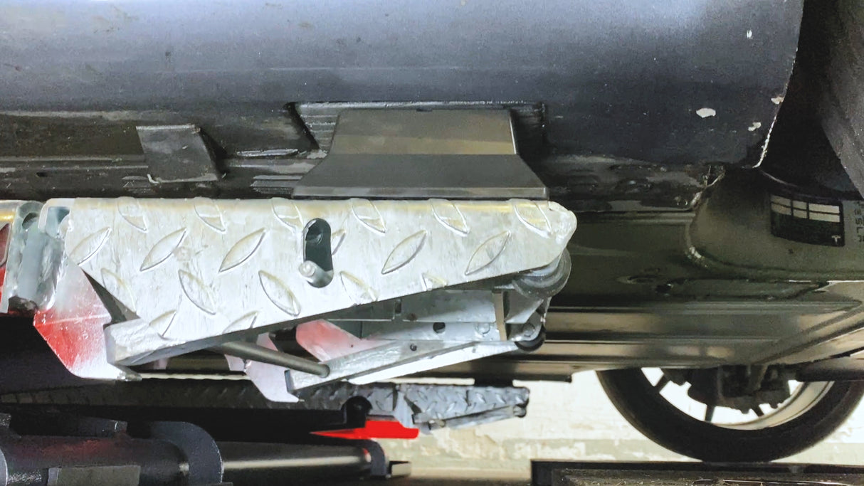 Rubber block for electric and hybrid vehicles for scissor lifts dimensions 140 x 100 x 60 mm
