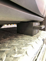 Rubber block "with safety handle" for universal use on scissor lifts 160 x 120 x 80 mm
