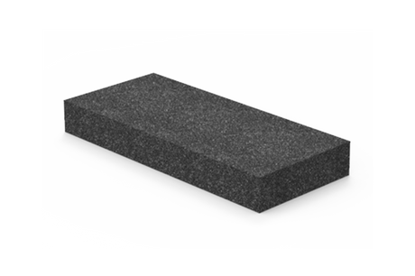 Vorderansicht eines schwarzen, rechteckigen Polymerklotzes (Artikelnummer PB-K03415.H40) zum Heben von Fahrzeugen.