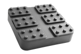 Vorderansicht eines schwarzen, quadratischen Gummitellers (Artikelnummer RANGER001) für KFZ-Hebebühnen, mit Gummilippe zum Überstülpen über den Tragteller.